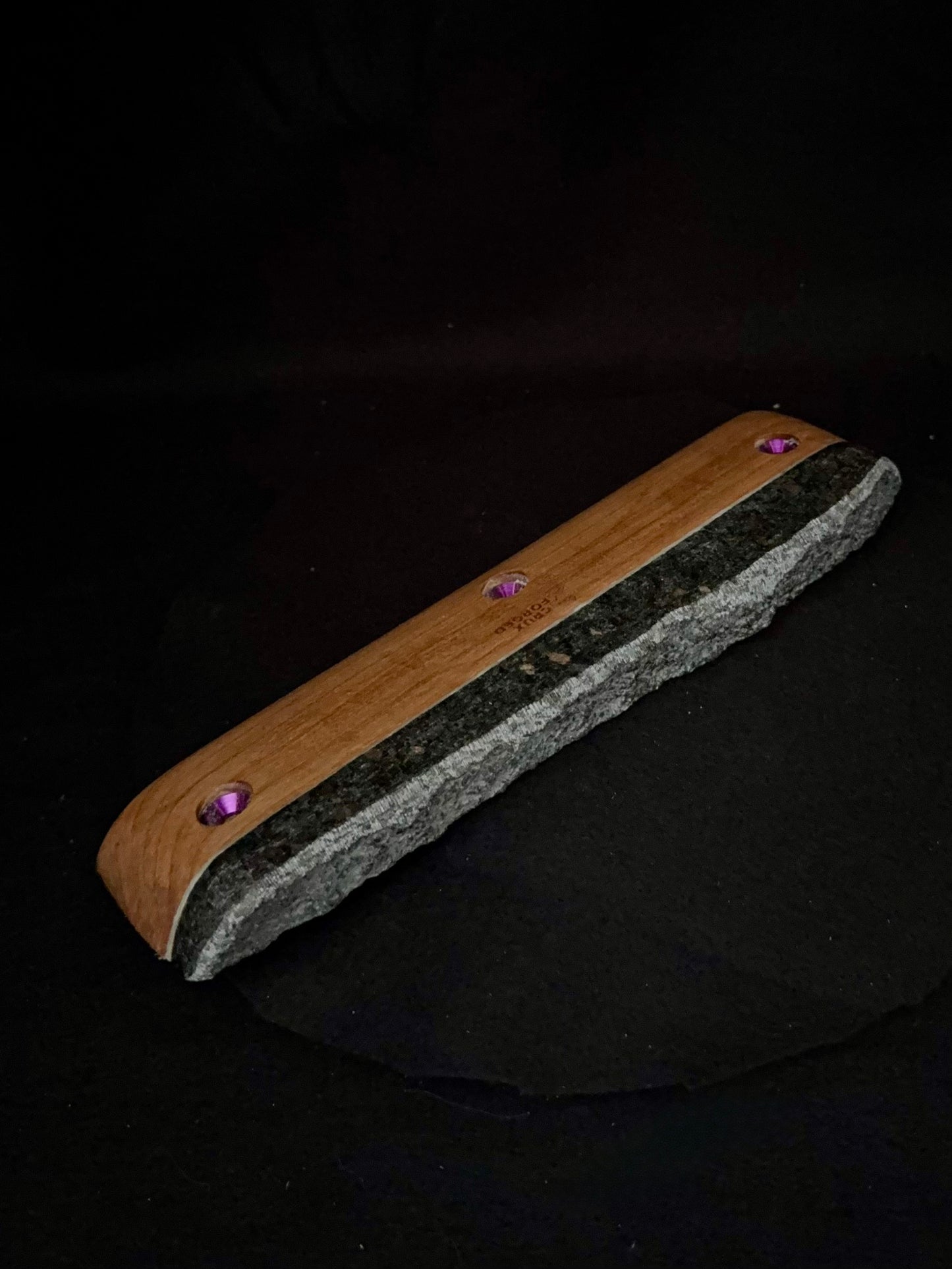 22mm, 0°-15° Incut Crimp Rail - Granite Woodie R014