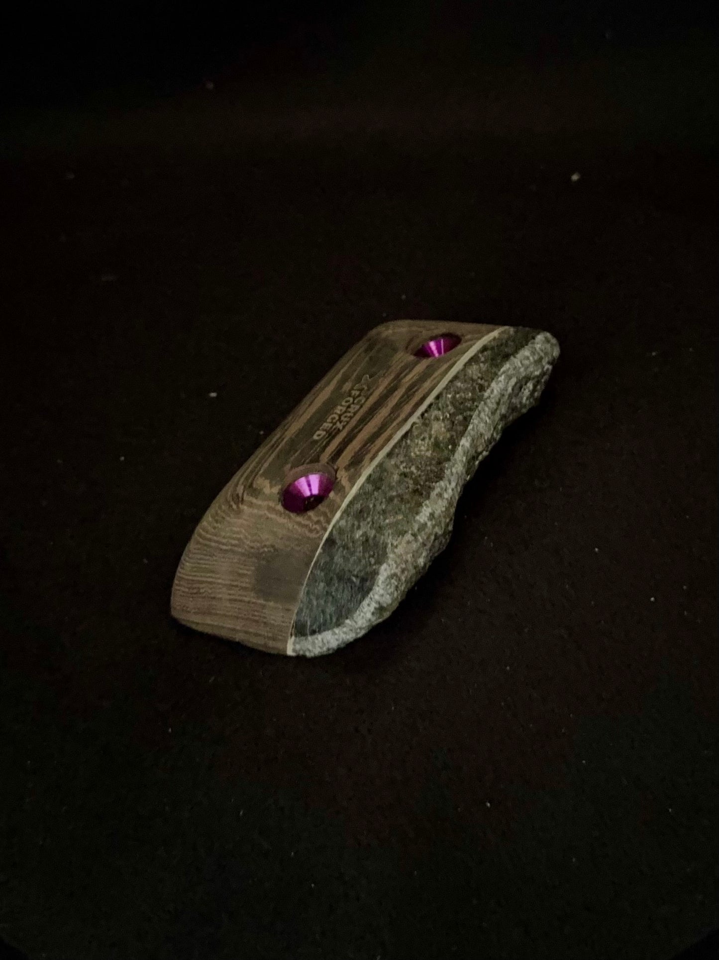 28mm, 30° Incut Crimp - Granite Woodie C050