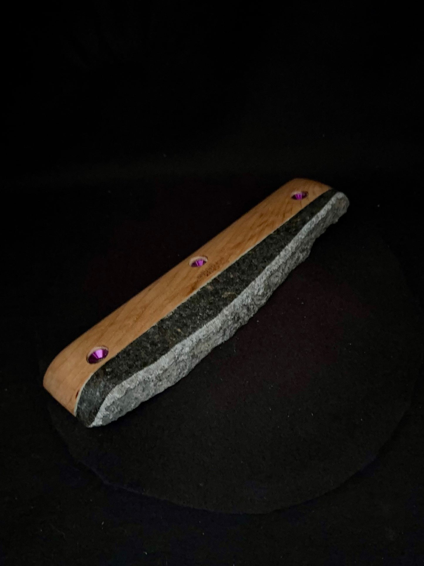 22mm, 0°-10° Incut Crimp Rail - Granite Woodie R013