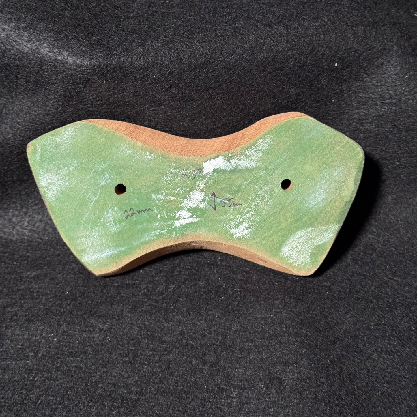 22mm, 23° Incut, 55mm Wide "W" Pinch